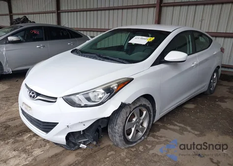 2015 Hyundai Elantra Se z USA, uszkodzony, nr VIN 5NPDH4AE2FH573747